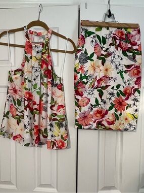 Guess Floral White Halter top with matching Pencil skirt